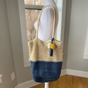 Old Navy Blue Tan Straw Large Beach Tote Shoulder Hobo Bag w. Pom Pom Bag Charms